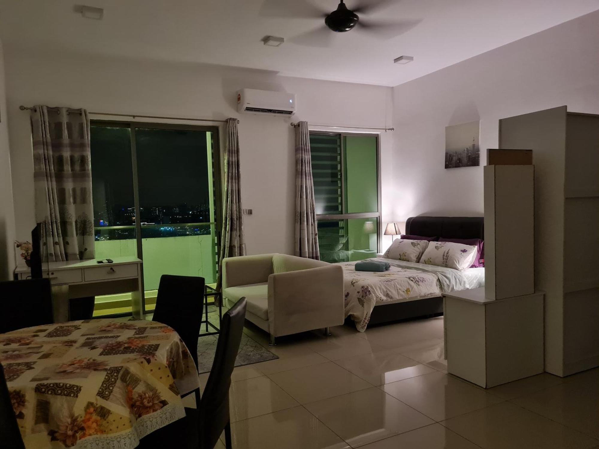 Apartamento Retreat At Cybersquare Cyberjaya Exterior foto